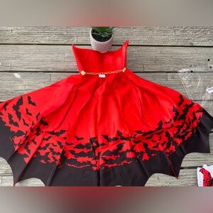 NEW Dracula Set w/Cape, Face Paint,Shirt & accessories, Halloween Costume,Sz 3-4